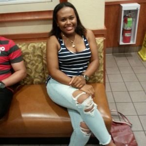 Meet your Posher, Ivette